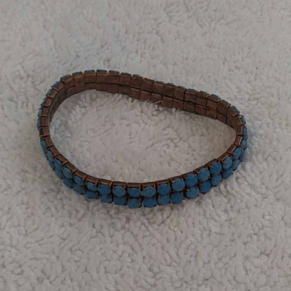 Turquoise stone bracelet